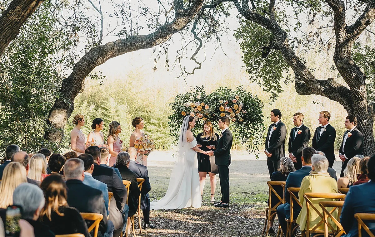 10 dos and donts of wedding guest attire 10 dos and donts of wedding guest attire