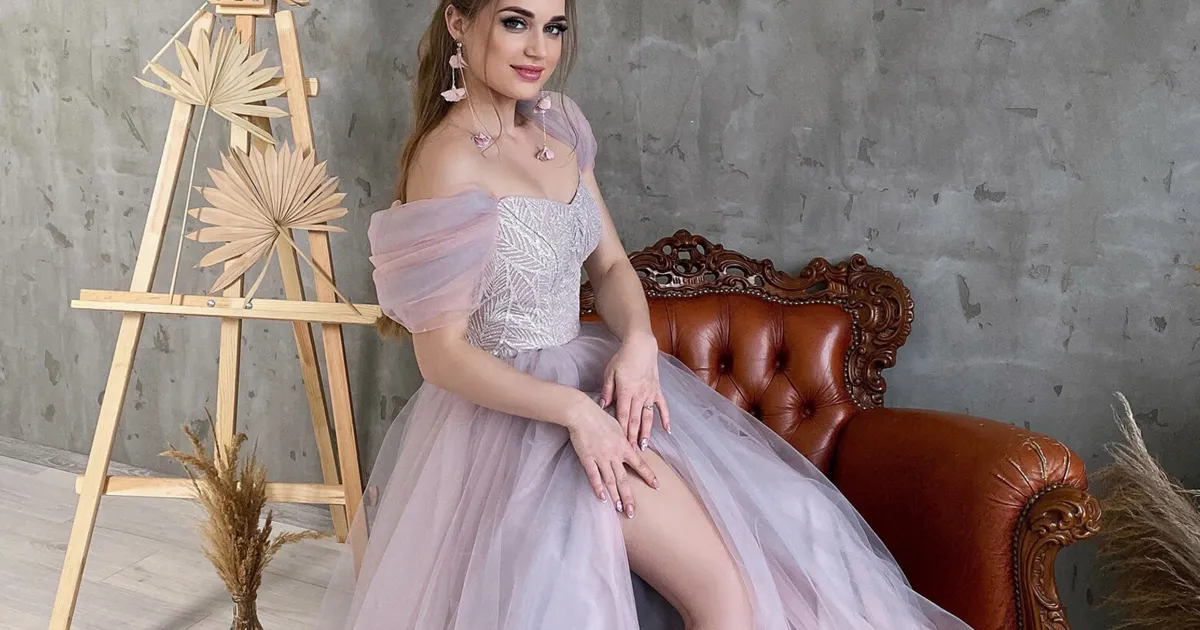 knee length dresses for ladies Off-Shoulder Long Evening Dress with Unique Top Design – HAREM's Brides