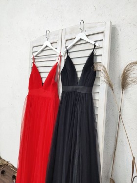 black and red tulle prom dresses