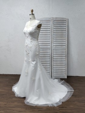 floral lace appliqued mermaid wedding dress floral lace appliqued mermaid wedding dress
