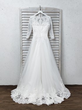 ivory lace and tulle A line wedding dress ivory lace and tulle A line wedding dress