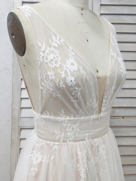 nude lining with white lace appliqued and sheer tulle overlaid dress