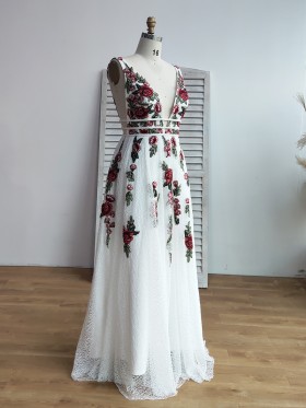 red flowers and green leaves embroidered white lace A line formal dress