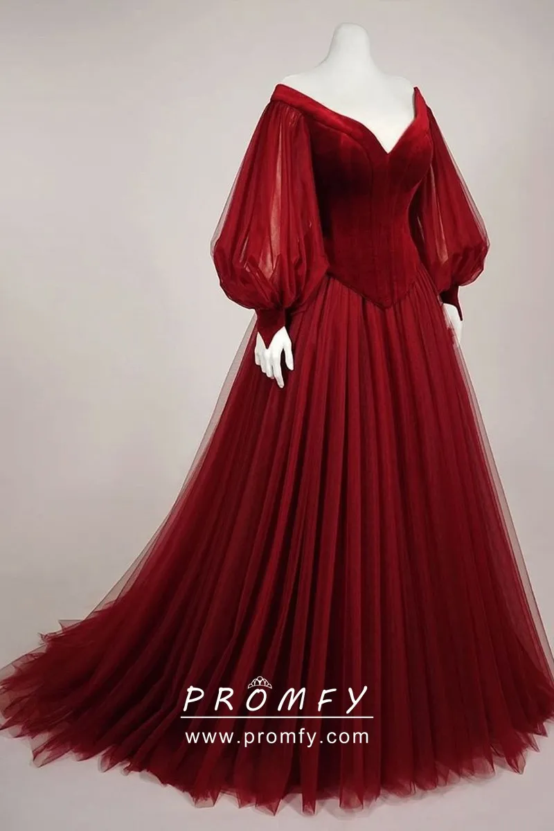 Vintage Column Tulle Sweetheart Long Sleeve Red Prom Dress With Appliques