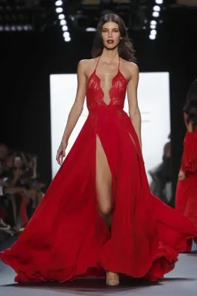 Sexy red lace and chiffon scalloped plunging neckline split prom dress