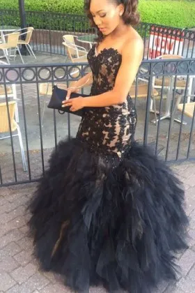 Timeless black lace and tulle trumpet strapless sweetheart prom formal dress