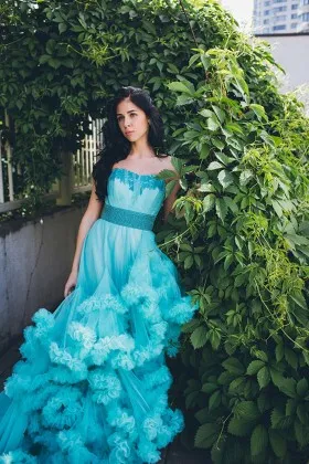 strapless semi sweetheart ruffles long train pool blue prom dress