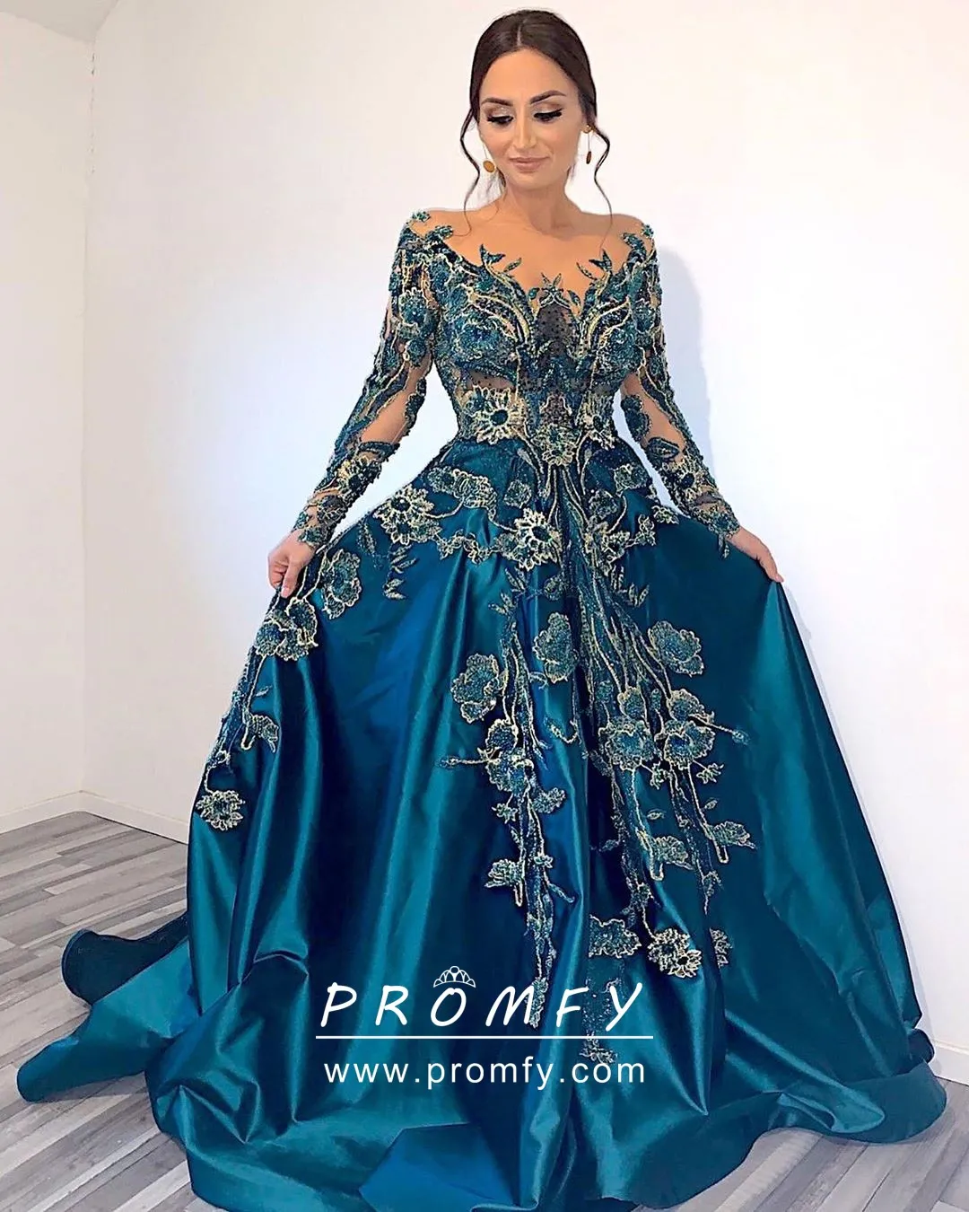 Buy Peacock Blue Prom Dress Sleeveless Bridal Dress Sweetheart Neckline  Party Gown Low Back Wedding Dress Sparkling Tulle A-line Prom Dresses  Online in India - Etsy