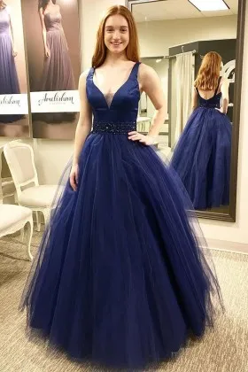 chic navy blue satin tulle plunging neck prom dress