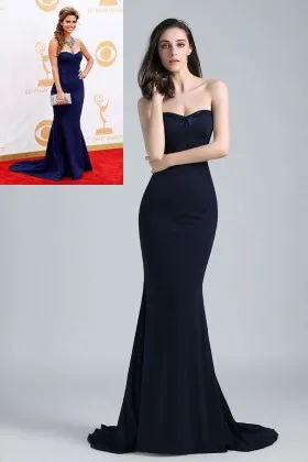 Maria Menounos midnight blue strapless sweetheart mermaid celebrity formal dress
