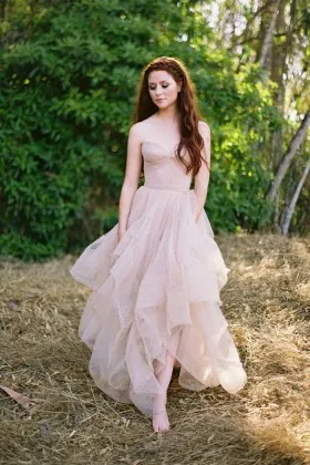 Vintage inspired champagne tulle strapless sweetheart wedding gown