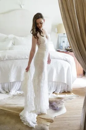 Classic ivory lace sleeveless V neck mermaid court train long wedding dress