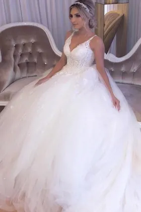 Princess V neck lace and tulle corset wedding gown