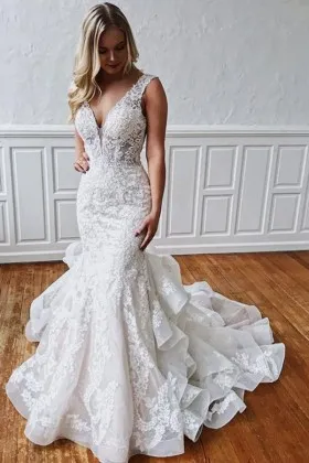 Vintage inspired mermaid lace ruffled wedding dress