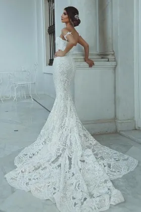 Romantic lace sweetheart short sleeve wedding dress