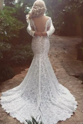 Scalloped low back ivory lace romantic wedding gown