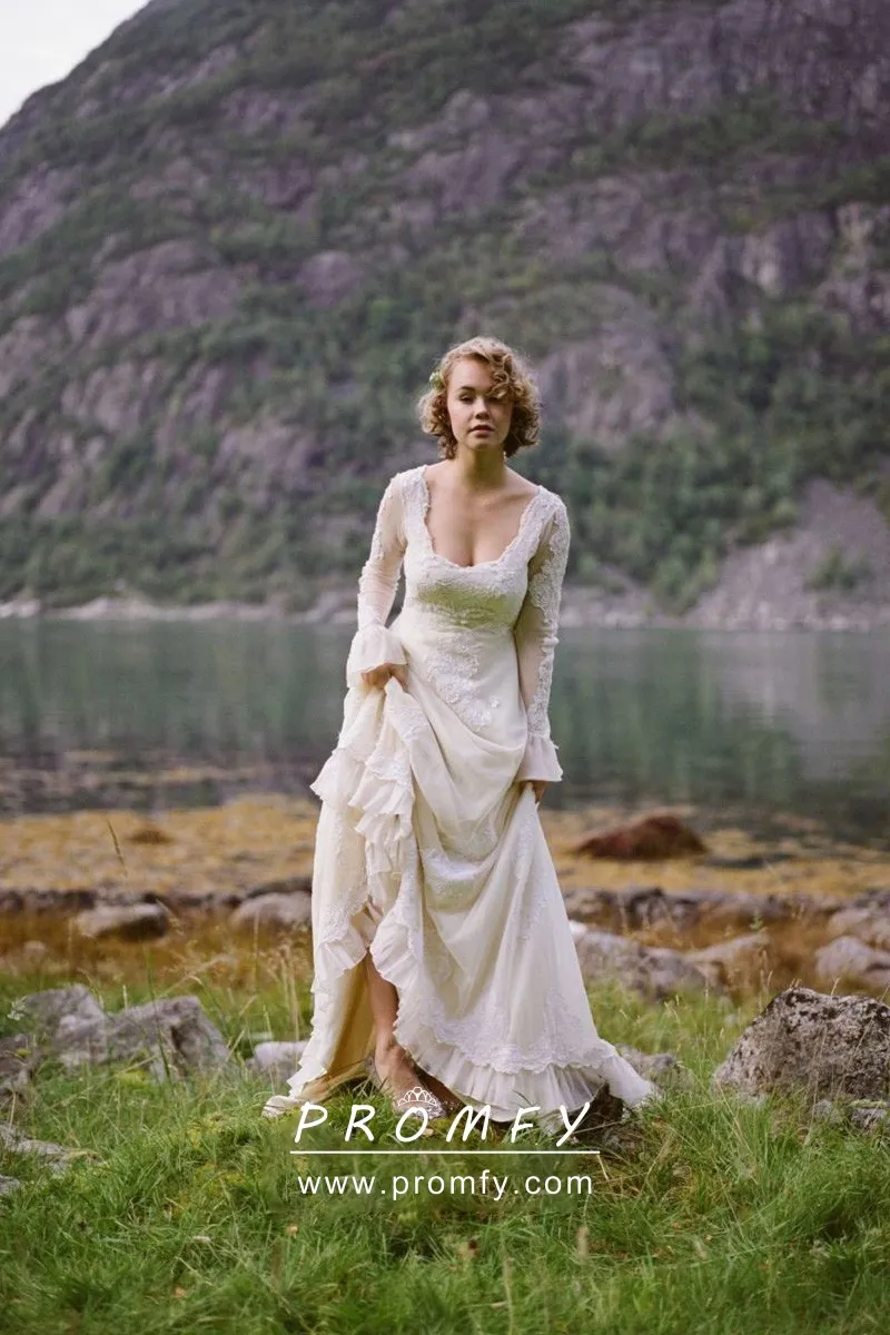 Flowy Lace Wedding Dress 