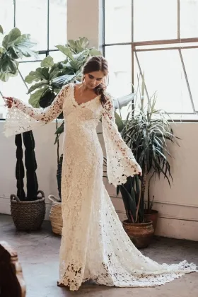 ivory lace v neck bell sleeve winter boho wedding dress