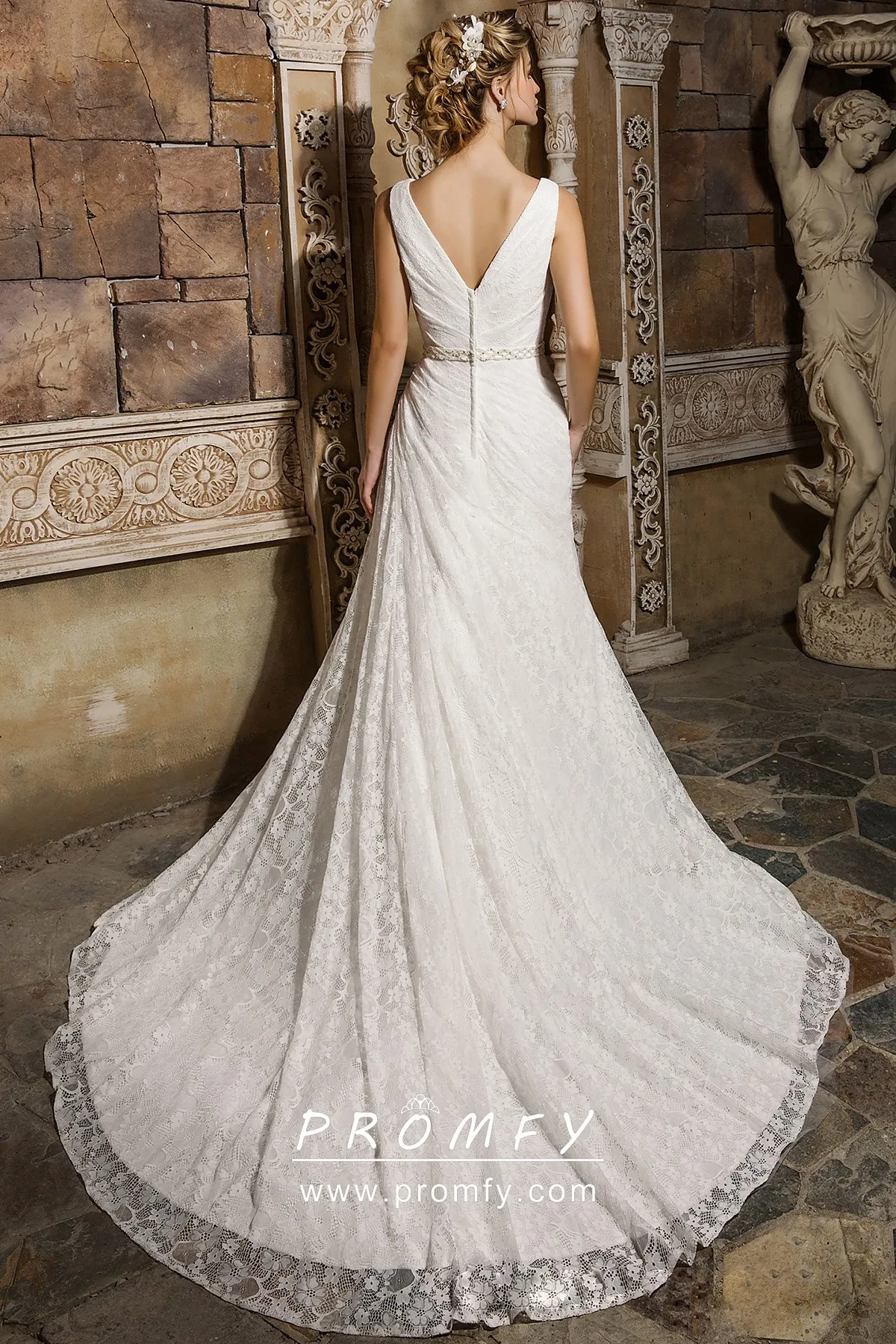 Ivory Lace vintage Wedding Dress with chapel train