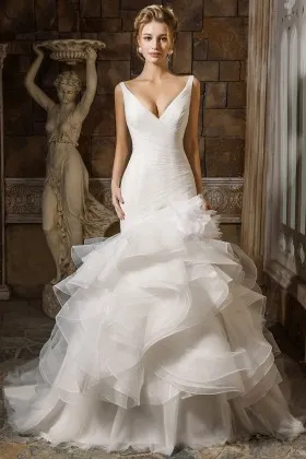 V neck pleated bodice horsehair skirt mermaid wedding dress