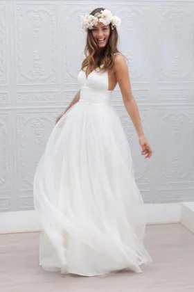 Simple fashion white tulle overlay wedding dress with spaghetti straps
