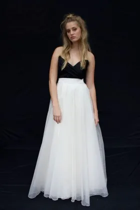 Cool black and white strapless A line long organza bridal dress