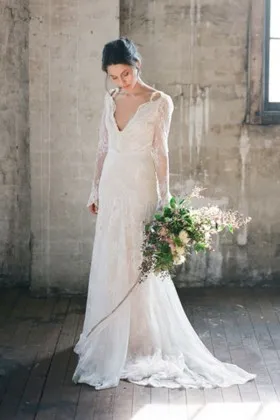 Romantic lace and tulle scalloped V neckline open back mermaid wedding dress