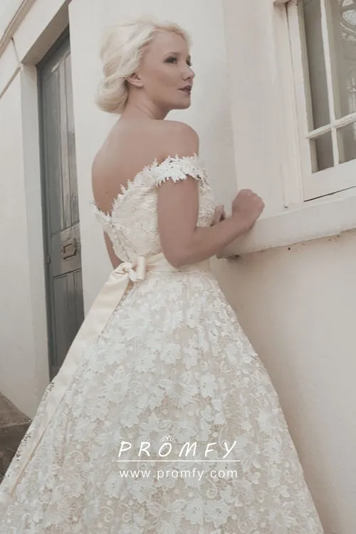 1960s vintage ivory lace stylish wedding gown