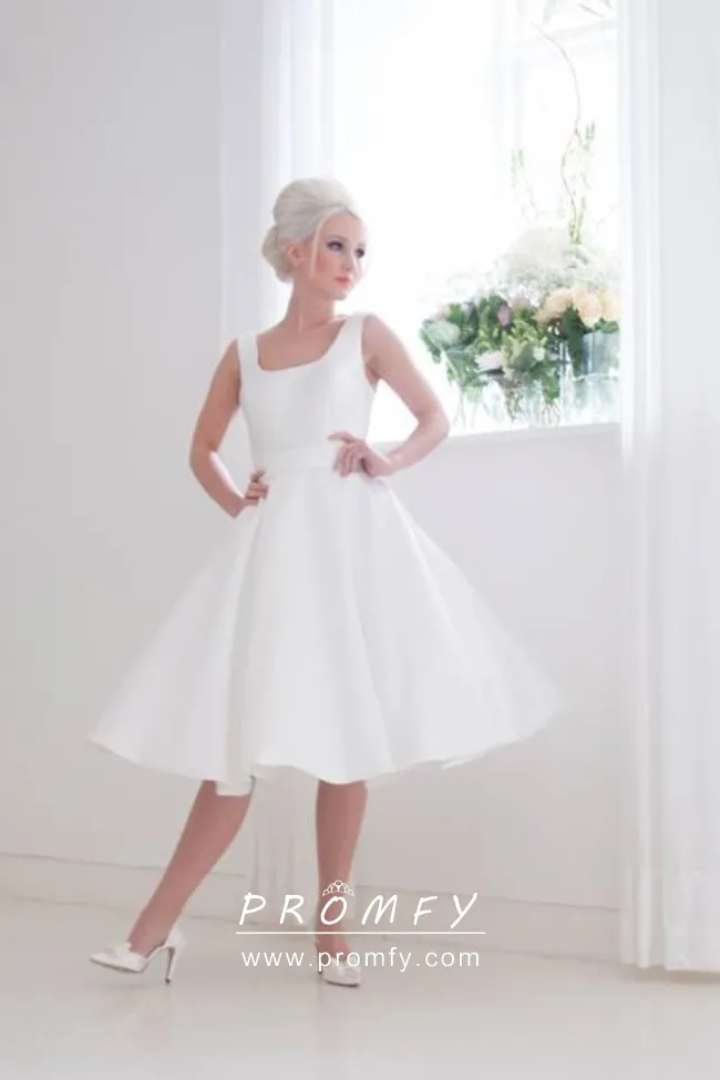 Classy Wholesale White Lace Elopement Wedding Dress with Sleeves