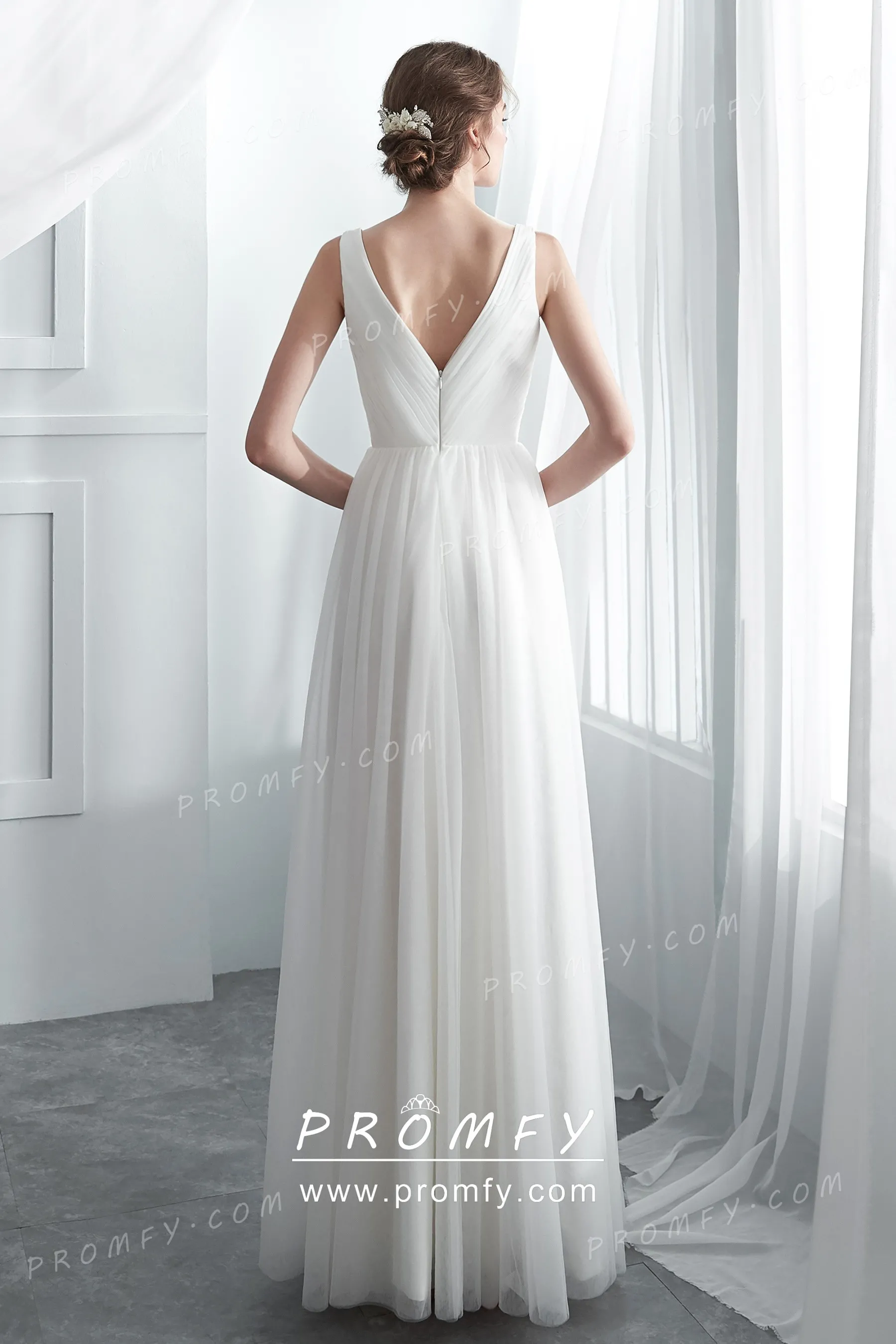 A-line V Back Sleeveless Chapel Ivory Lace Tulle Wedding Dress main image 0
