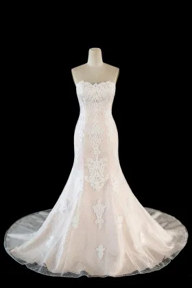 nude pink lace appliqued mermaid long wedding dress