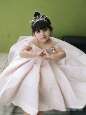 how beautiful this flower girl dress is