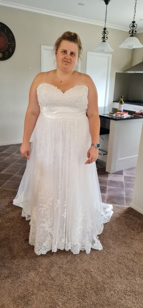 fitting fit perfectly wedding dress 2022